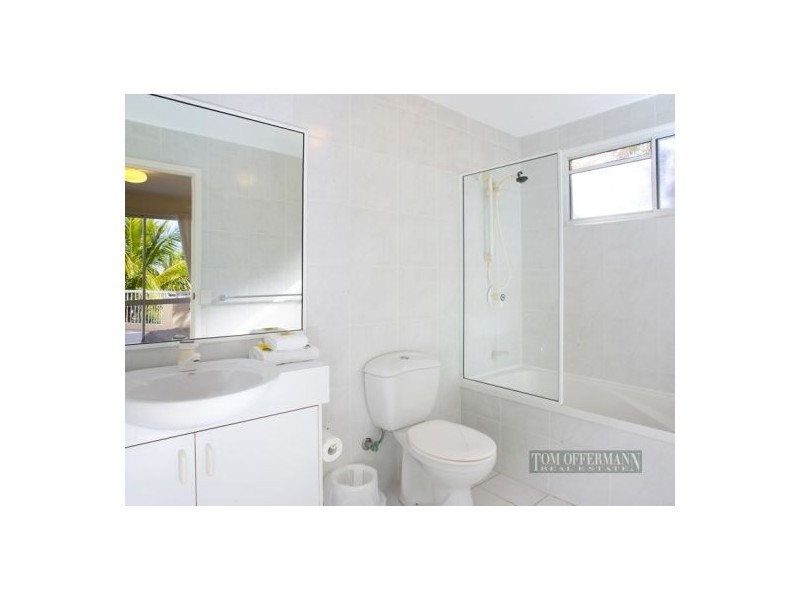 2/41 Tingira Cres, Sunrise Beach QLD 4567