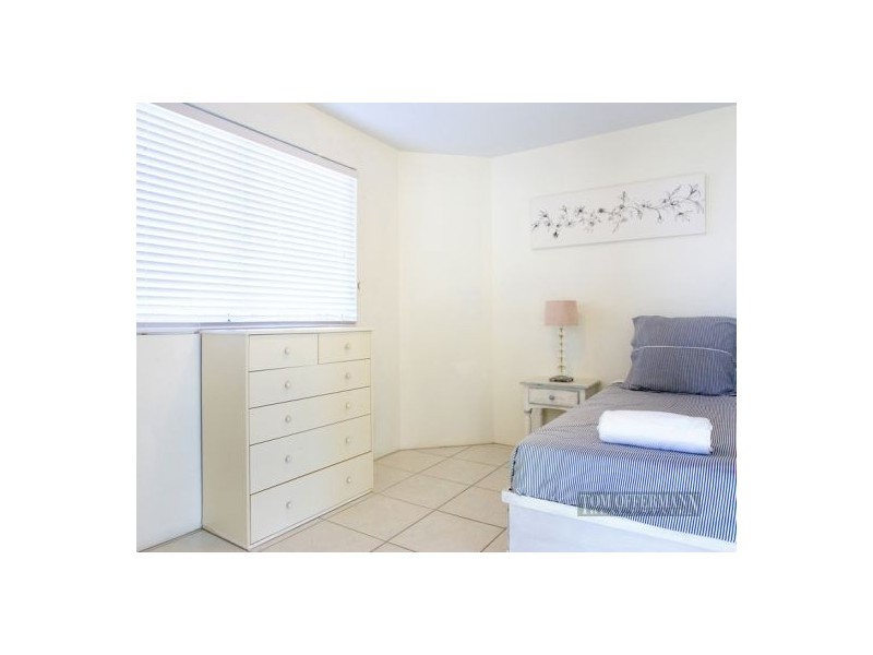 2/41 Tingira Cres, Sunrise Beach QLD 4567