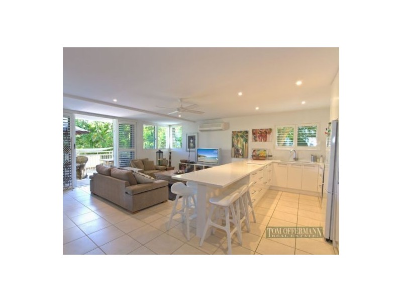 1/4 Edgar Bennett Ave, Noosa Heads QLD 4567