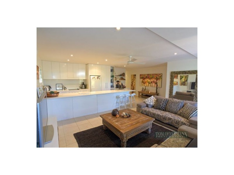 1/4 Edgar Bennett Ave, Noosa Heads QLD 4567