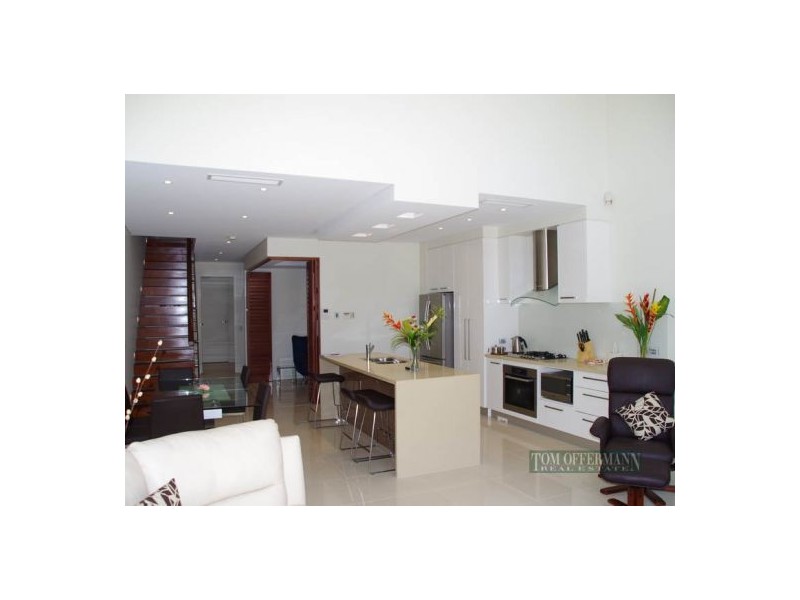 2/15 Robert St, Noosaville QLD 4566