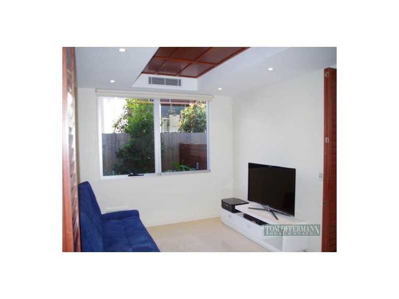 2/15 Robert St, Noosaville QLD 4566