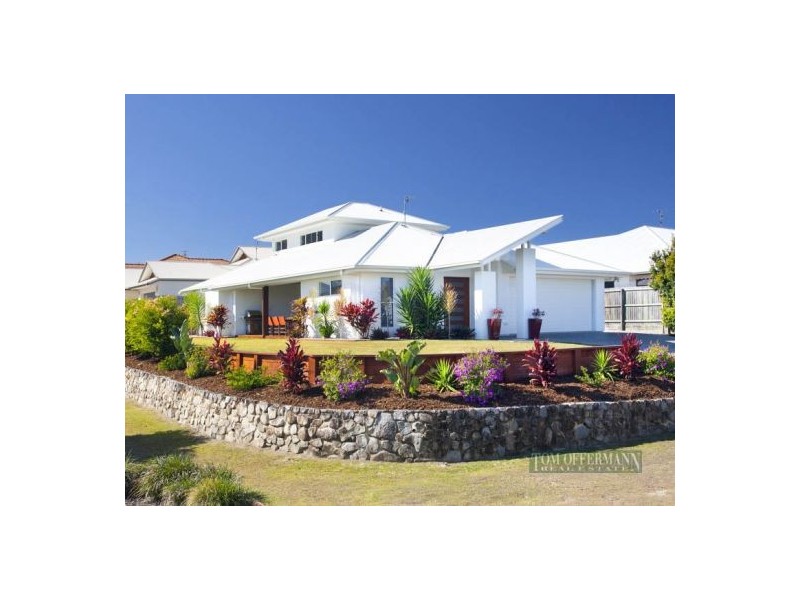 8 Maddens Cres, Peregian Springs QLD 4573