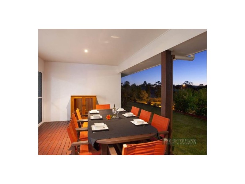 8 Maddens Cres, Peregian Springs QLD 4573