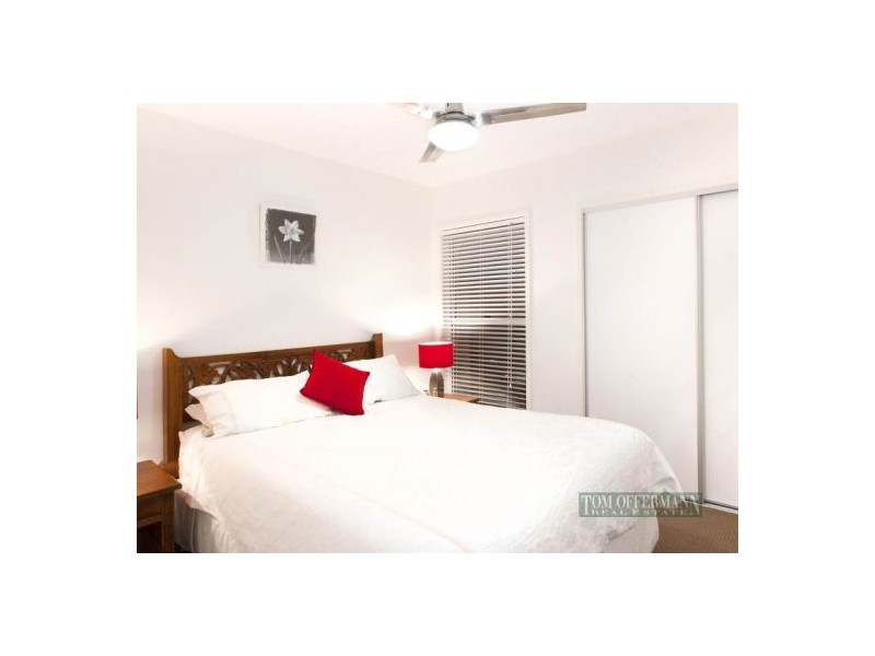 8 Maddens Cres, Peregian Springs QLD 4573