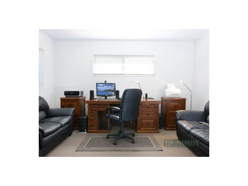 8 Maddens Cres, Peregian Springs QLD 4573