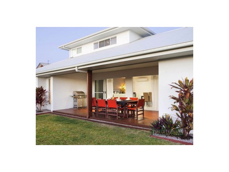 8 Maddens Cres, Peregian Springs QLD 4573