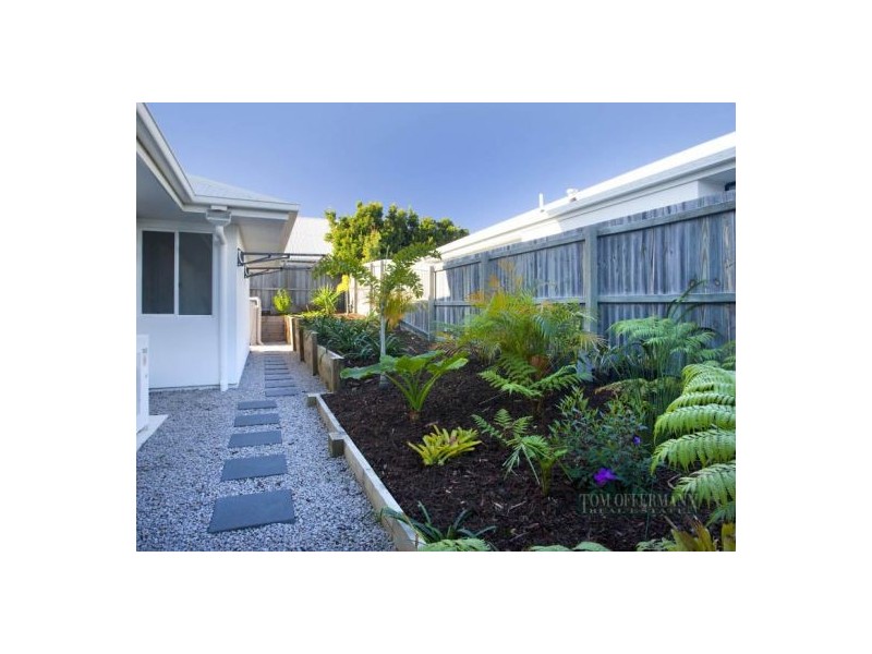 8 Maddens Cres, Peregian Springs QLD 4573