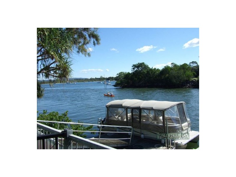 8 Noosa Parade, Noosa Heads QLD 4567