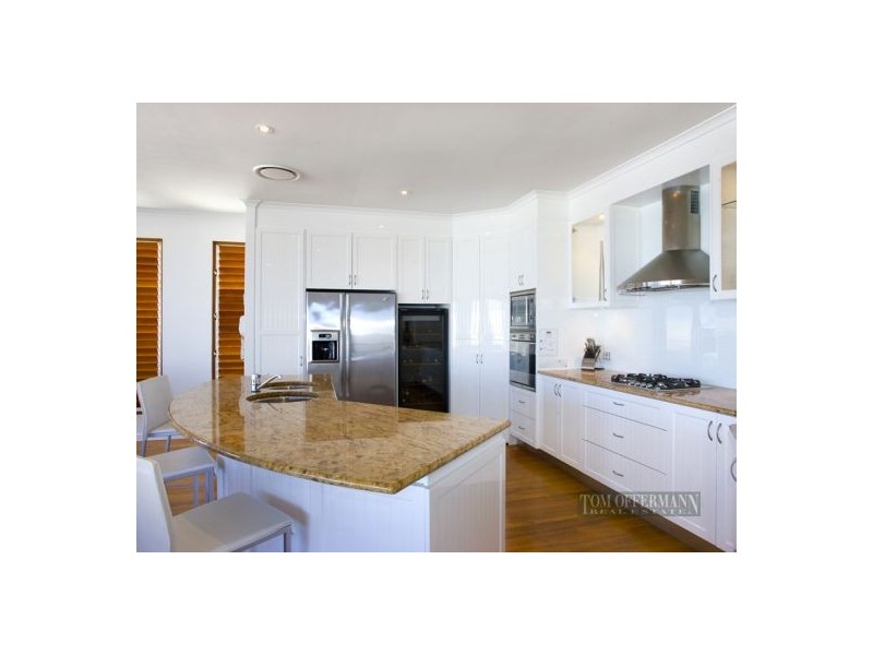 2/31 Tingira Cres, Sunrise Beach QLD 4567