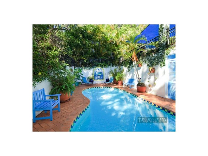 1/15 Little Cove Road, Little Cove QLD 4567