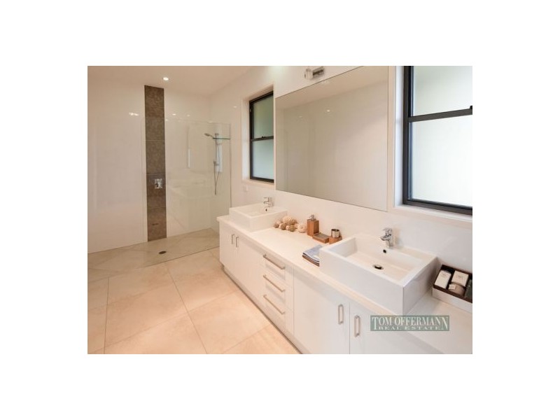 21 Aspera Place, Noosaville QLD 4566