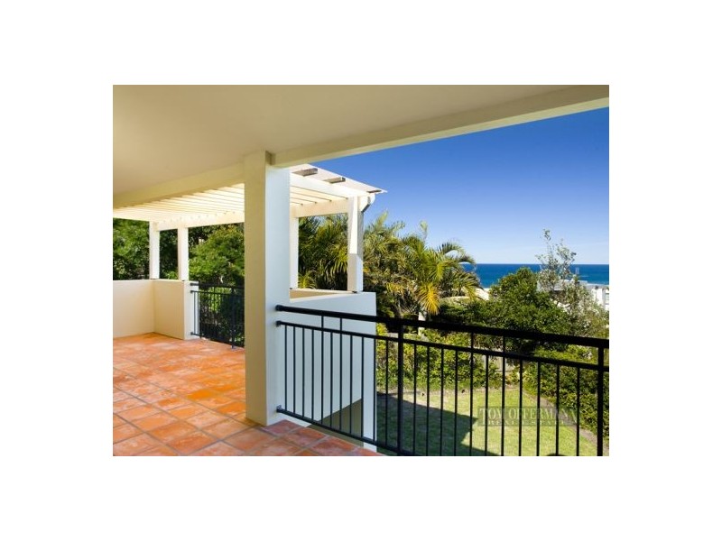 4 Kiamba Crt, Sunshine Beach QLD 4567