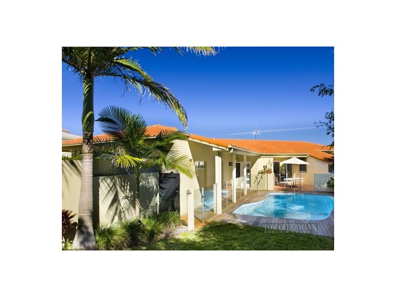 4 Kiamba Crt, Sunshine Beach QLD 4567