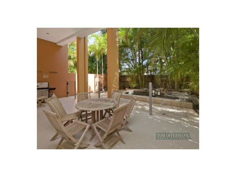 2/11 Mitti St, Little Cove QLD 4567