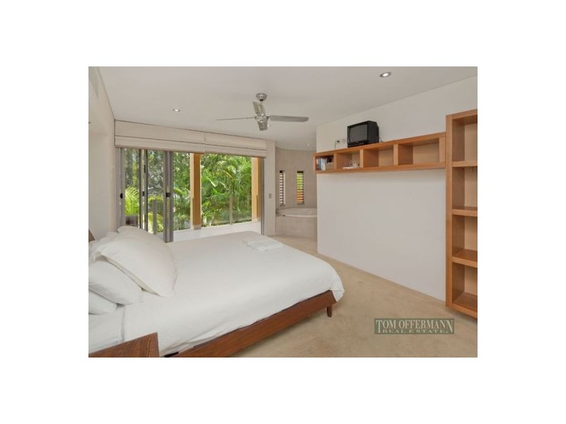 2/11 Mitti St, Little Cove QLD 4567