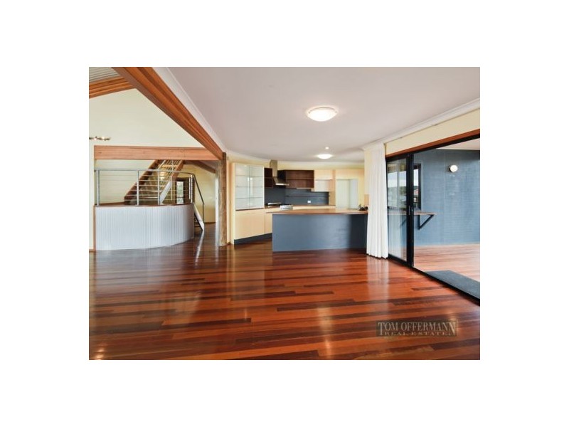 42 Southern Cross Parade, Sunrise Beach QLD 4567