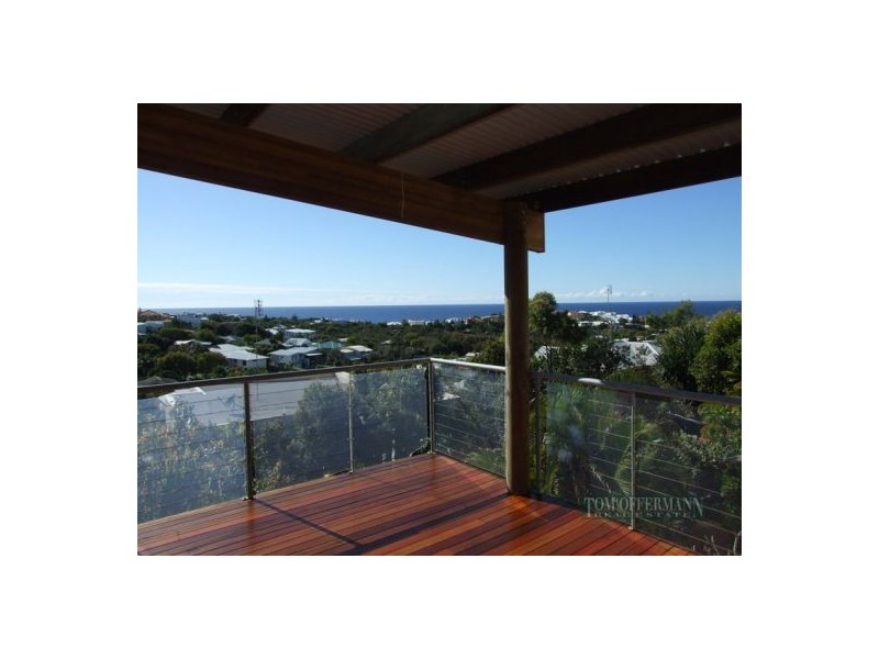 42 Southern Cross Parade, Sunrise Beach QLD 4567