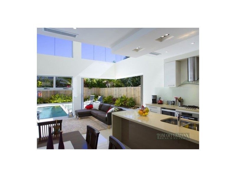 1/15 Robert St, Noosaville QLD 4566