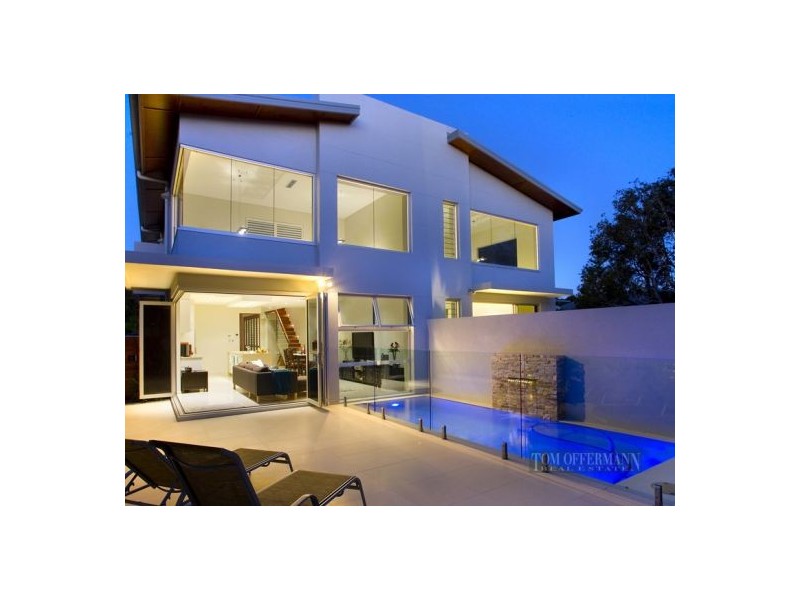 1/15 Robert St, Noosaville QLD 4566