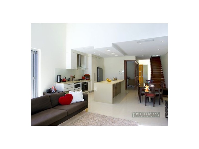 1/15 Robert St, Noosaville QLD 4566