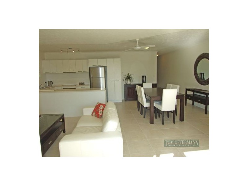 3/4 Edgar Bennett Ave, Noosa Heads QLD 4567