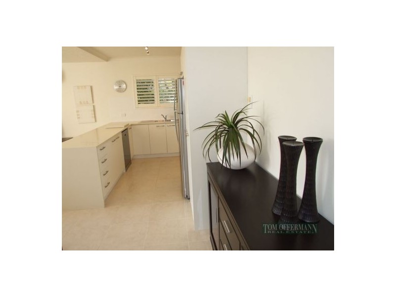 3/4 Edgar Bennett Ave, Noosa Heads QLD 4567