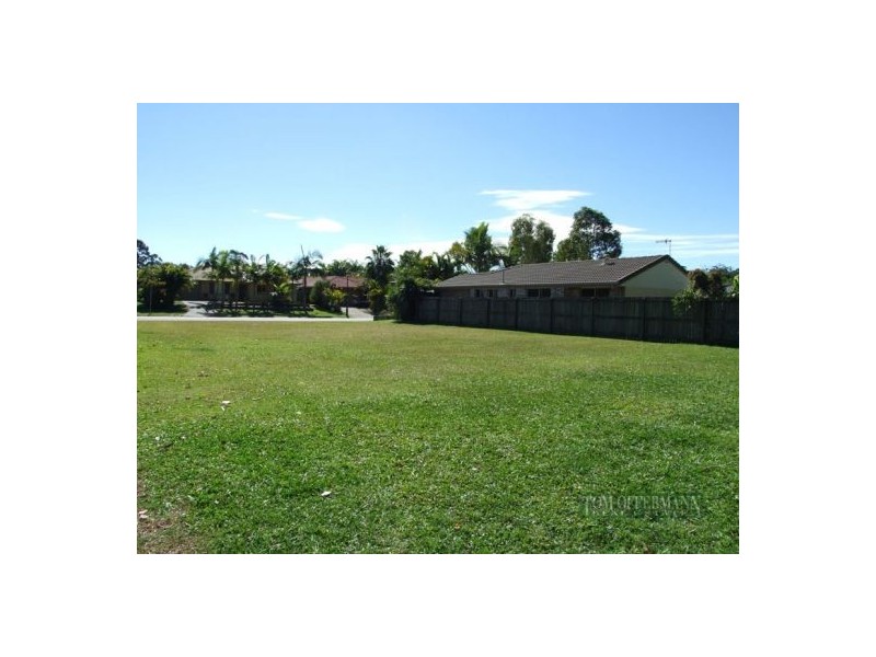 69 Lake Entrance Boulevard, Noosaville QLD 4566