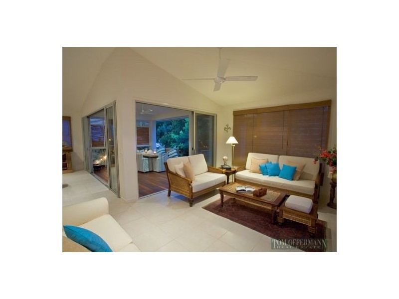 183 Lake Weyba Drive, Noosaville QLD 4566