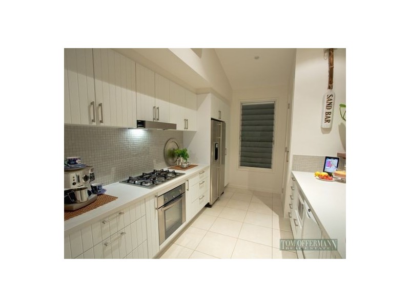 183 Lake Weyba Drive, Noosaville QLD 4566