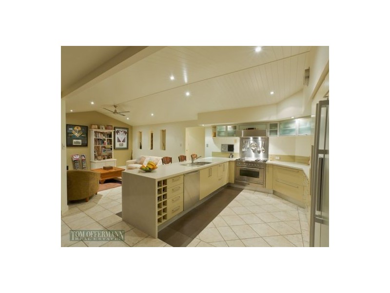 8 Windsurf Place, Noosa Waters QLD 4566