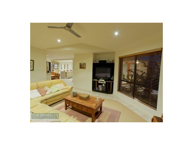 8 Windsurf Place, Noosa Waters QLD 4566