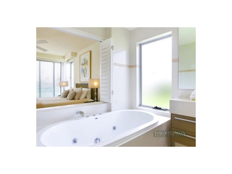 2/215 Gympie Tce, Noosaville QLD 4566