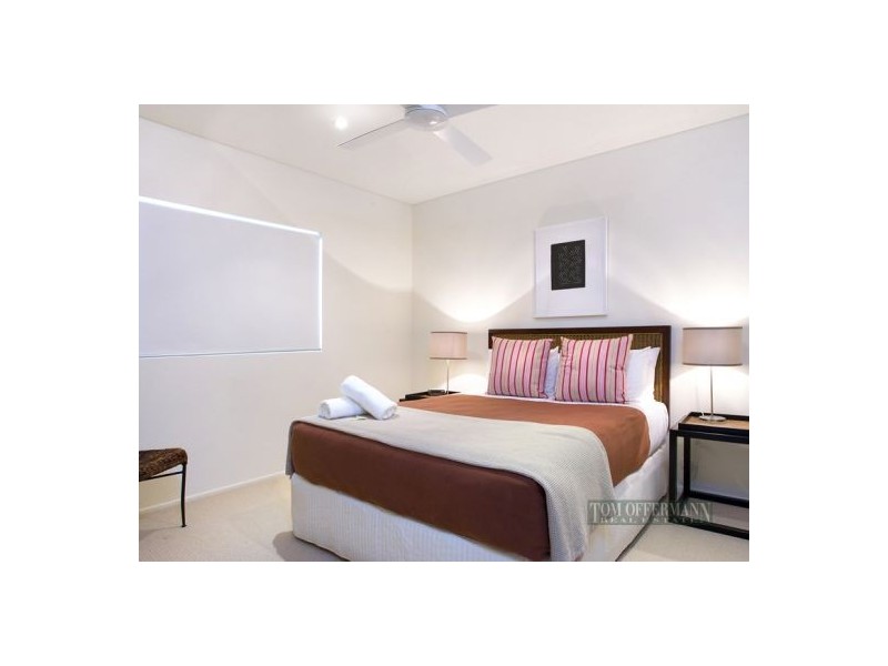 2/215 Gympie Tce, Noosaville QLD 4566