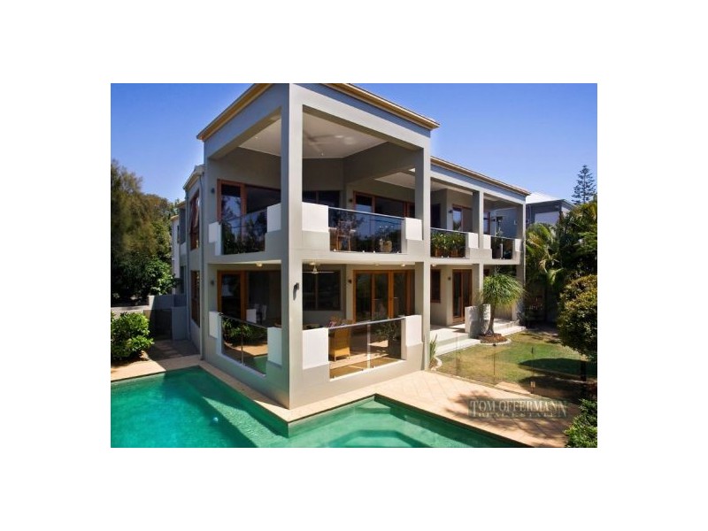 2/11 Hilton Esplanade, Noosaville QLD 4566