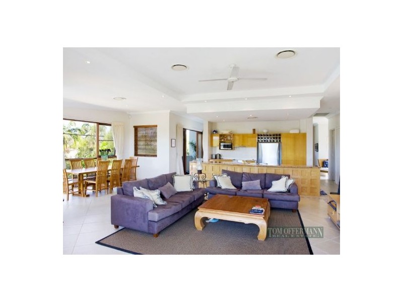 2/11 Hilton Esplanade, Noosaville QLD 4566