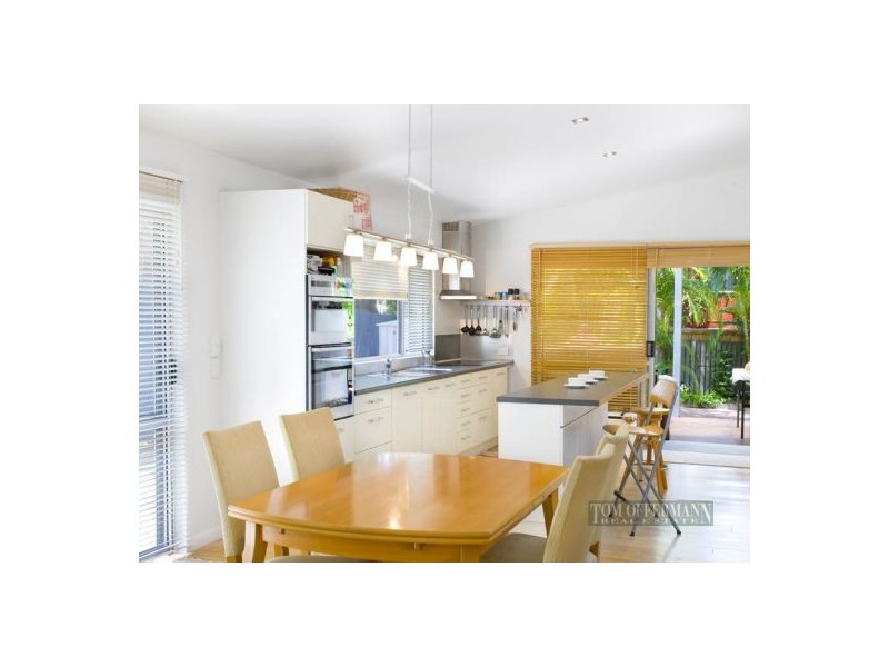 24 Ferris St, Sunshine Beach QLD 4567