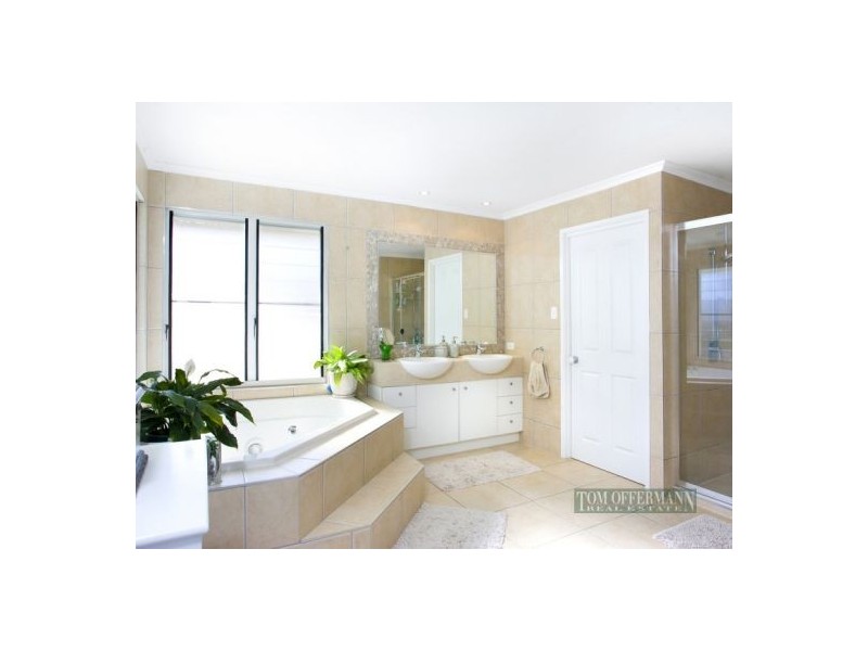 41 Lakeside Drive, Peregian Springs QLD 4573