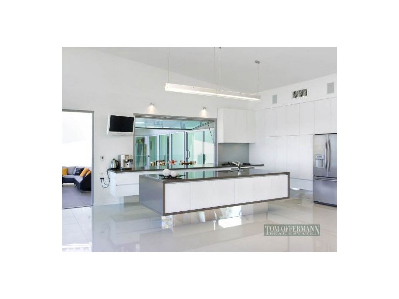 90 Crank St, Tewantin QLD 4565