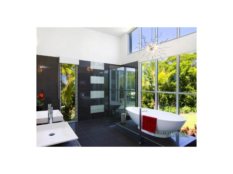 90 Crank St, Tewantin QLD 4565