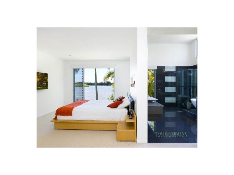 90 Crank St, Tewantin QLD 4565