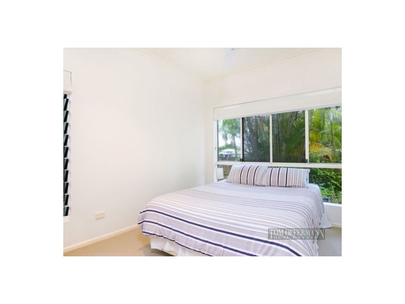 7 Daybreak Court, Castaways Beach QLD 4567