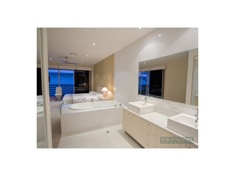 4/233 Weyba Rd, Noosaville QLD 4566