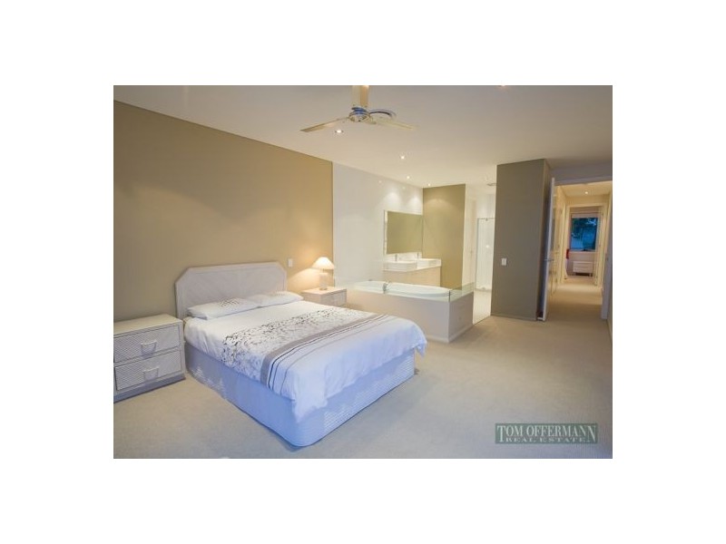 4/233 Weyba Rd, Noosaville QLD 4566