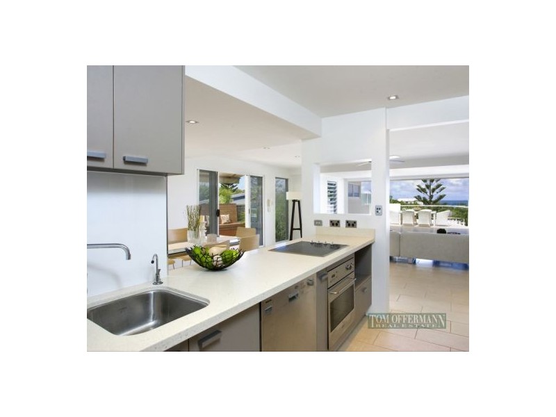 2/43 Sobraon St, Sunrise Beach QLD 4567