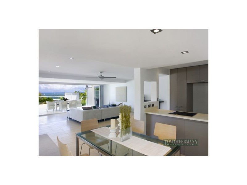 2/43 Sobraon St, Sunrise Beach QLD 4567