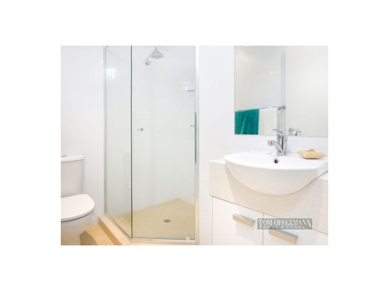 2/43 Sobraon St, Sunrise Beach QLD 4567