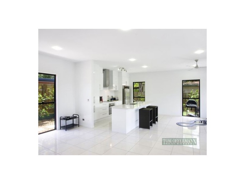 2/1 Anchor Street, Noosaville QLD 4566