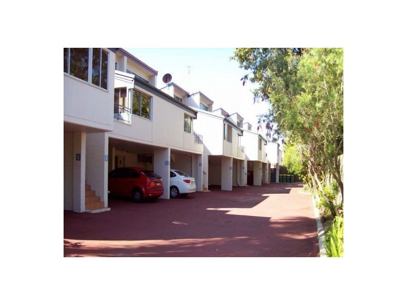 11/51 Noosa Parade, Noosa Heads QLD 4567