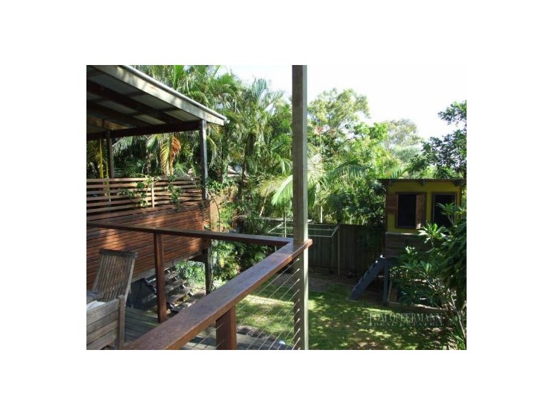 220 Edwards St, Sunshine Beach QLD 4567